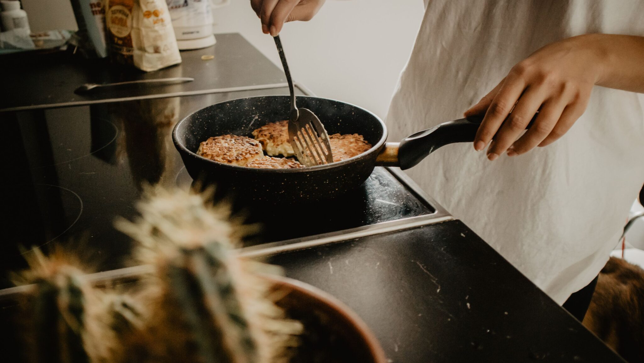 Errores comunes al usar AOVE en la cocina y cómo evitarlos | Tierra de ...